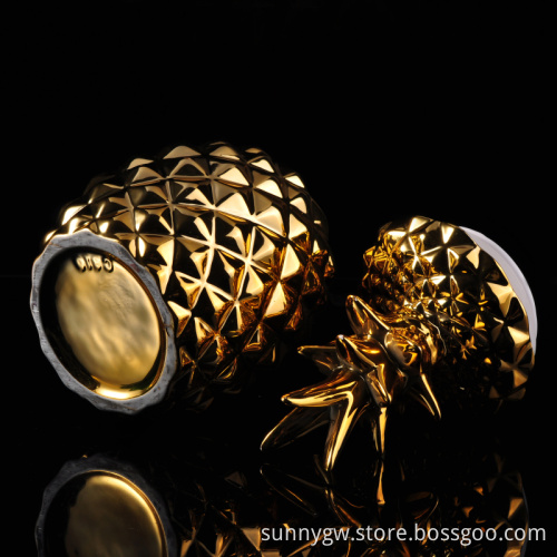 Embossed Handmade Pineapple Shape Golden Electroplating Ceramic Candle Holder
